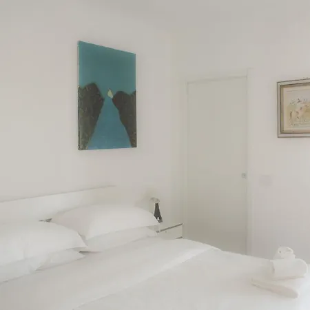 Appartement Bnbutler - Govone - Ampio E Luminoso Con Terrazza