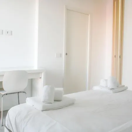 Appartement Bnbutler - Govone - Ampio E Luminoso Con Terrazza Milan