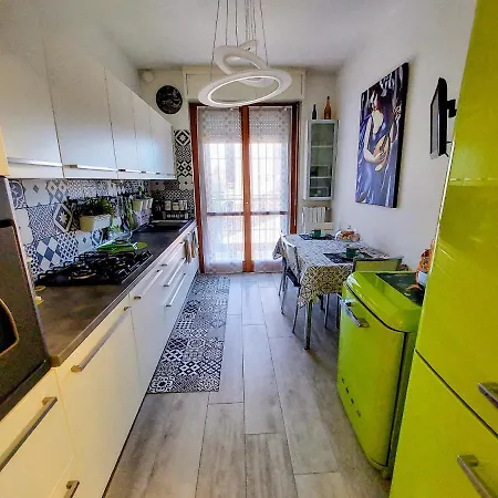 Apartmán Luminoso A Pochi Minuti Da Duomo E Fiera *