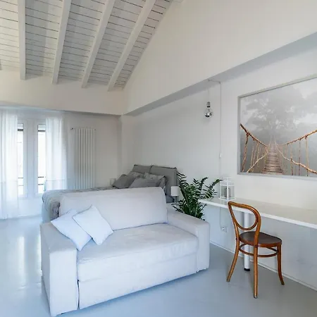 Апартаменты Design Loft Walking Distance Brera-duomo With Wifi+netflix Милан