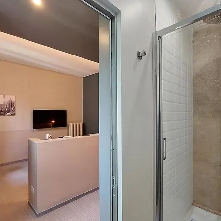 בית הארחה Vico Fashion District 4*