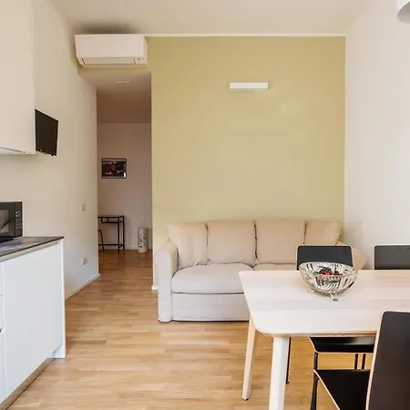 Easylife - Santa Maria Valle 4 - Duomo Apartman