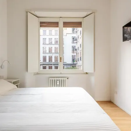 Easylife - Santa Maria Valle 4 - Duomo Apartman