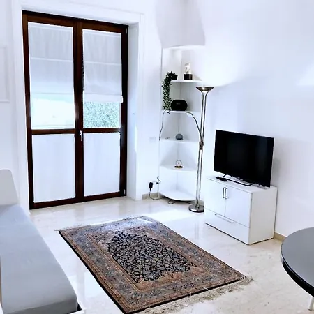 Guest house Executive 80 M2, 2floor, Quiet In Navigli-duomo Milan