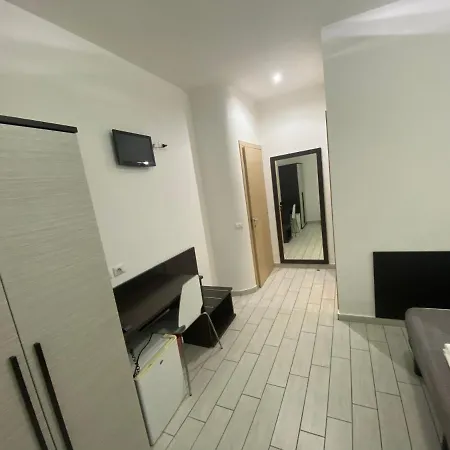 Poma Hotel 3* Milán
