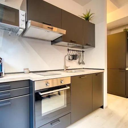 Suzzani 273 Appartamento