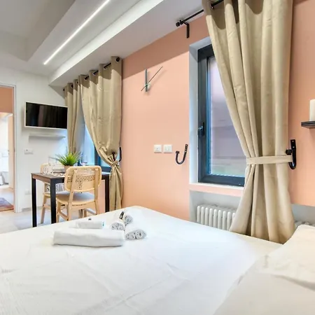 Appartamento Suzzani 273 *