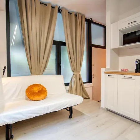 Otel Suzzani 273 Milano