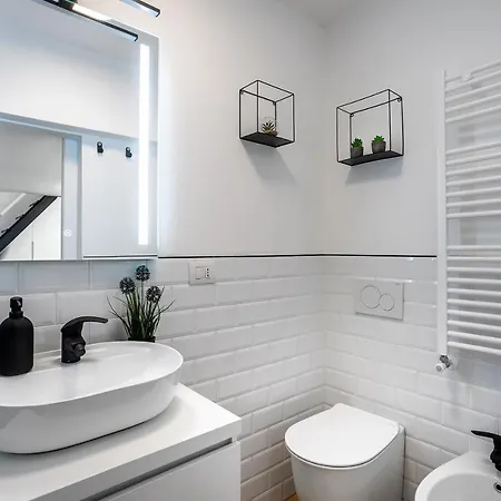 Walk To Duomo, Loft Near Metro, M4 Linate 2min Walk Milano