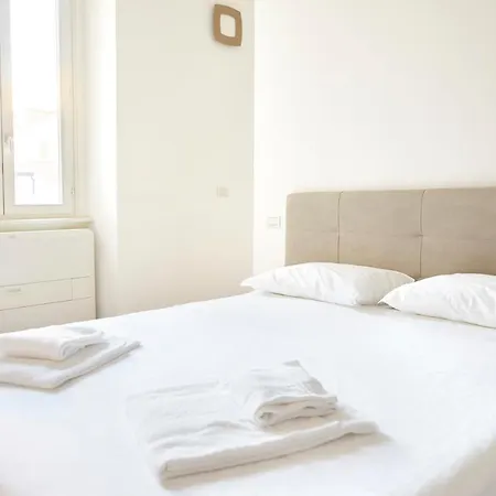 Prestige Boutique Homes - Stazione Centrale Apartment