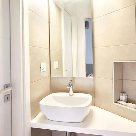 Prestige Boutique Homes - Stazione Centrale Apartment *