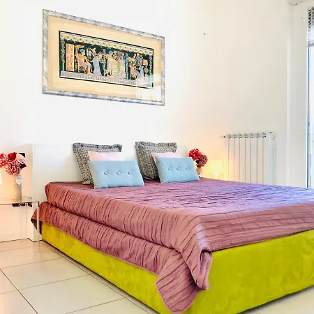 Stepandgo Navigli מילאנו