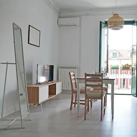 Urban House - View Navigli Center - Restyled *