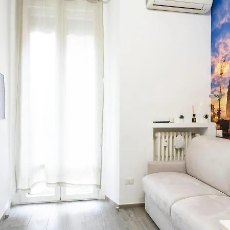 卡萨维康泽马基公寓 * 米兰