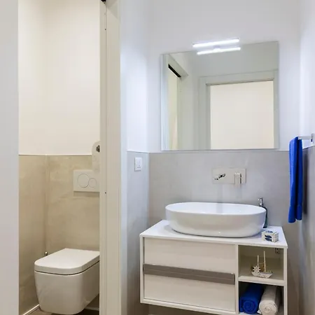 Gioia Short * Μιλάνο