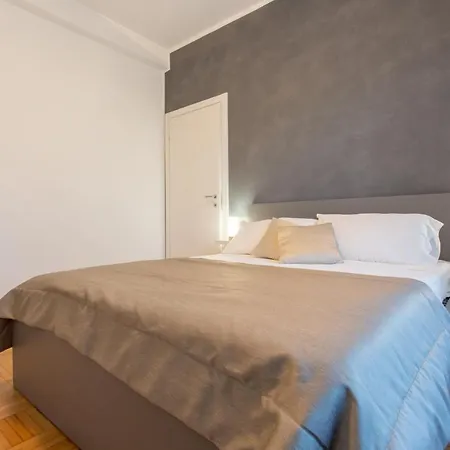 公寓 Italstay - Disciplini -10 Min Dal Duomo 米兰