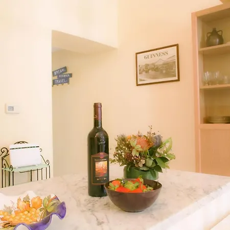 Bnbutler - Farini - Beautiful One Bedroom - Apartman Milánó