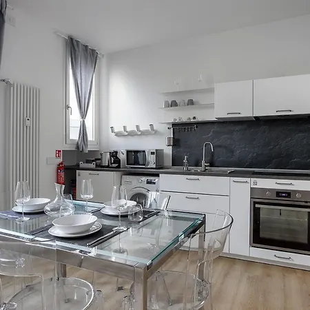 شقة Fiera Milano-city Life ☆☆☆☆☆ Tre Torri House