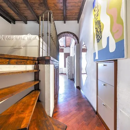 Guesthost - Porta Romana & Bocconi Cosy * Milan