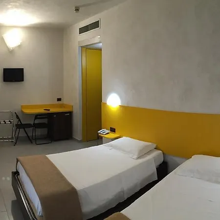 Hotel 38