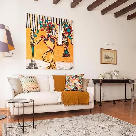 Romantic Flat On Navigli River By Easylife Daire