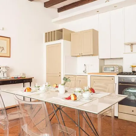 Romantic Flat On Navigli River By Easylife Daire *