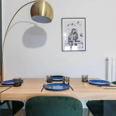 公寓 Apartment With Terrace *
