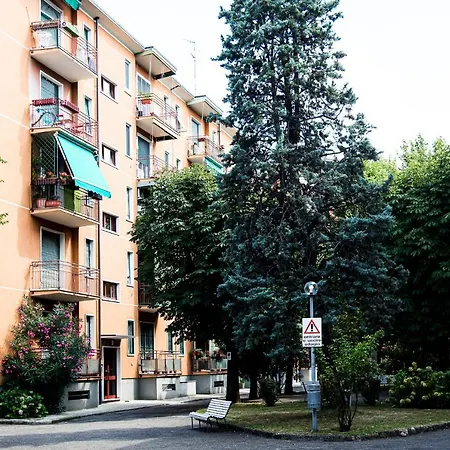 Lorenteggio 209 فندق مبيت وإفطار