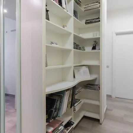 Appartement Papiniano 18 *