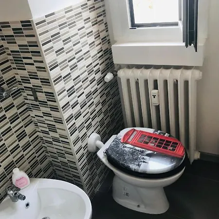 Cozy 3 Km Away From Duomo Apartment Mailand