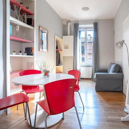 Navigli-duomo With Netflix+wifi Apartman Milánó