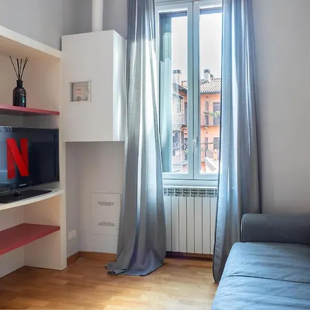 דירה Navigli-duomo With Netflix+wifi מילאנו