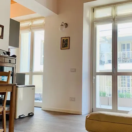 Bocconi-navigli 10 * Милан