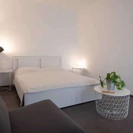 Hostmate - Milano- Savona - Tortona *