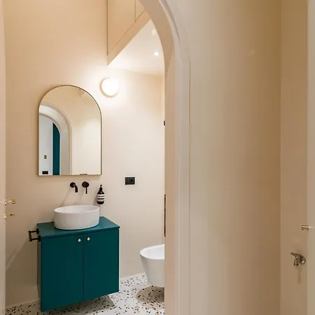 Youhosty - Borgonuovo 4 Milano