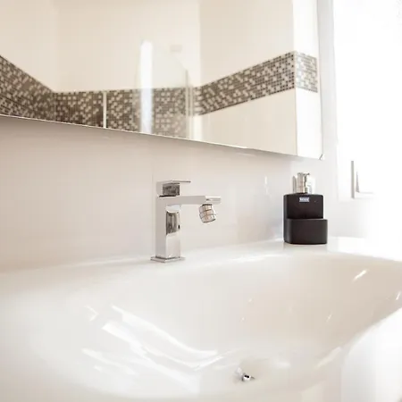 Lambrate Elegant Bright ミラノ