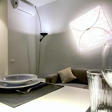 Stylish & Cosy House At Fair * ミラノ