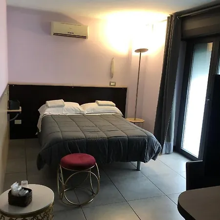 Villa Camilla Milano Metro 4 4* ミラノ