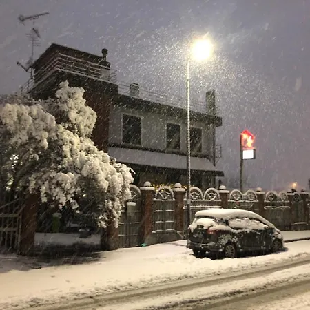 Гостевой дом Villa Camilla Milano Metro 4 4*