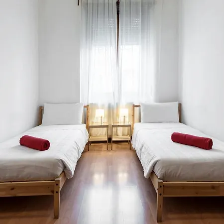Happy & Beautiful Flat In * Milão