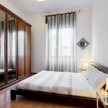 Happy & Beautiful Flat In Apartamento Milão