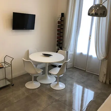 Casa Alberto Da Giussano, Elegante Bilocale In Centro Con Balcone Sul Parco *