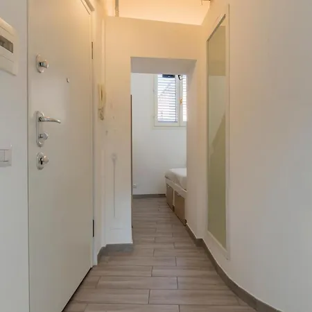 Apartman Lovely - Duomo - Amedei Milánó