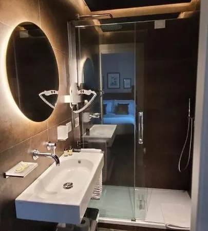 Pensión Santarella 4*