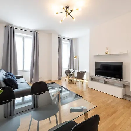 Royal - Centro Cadorna Apartament