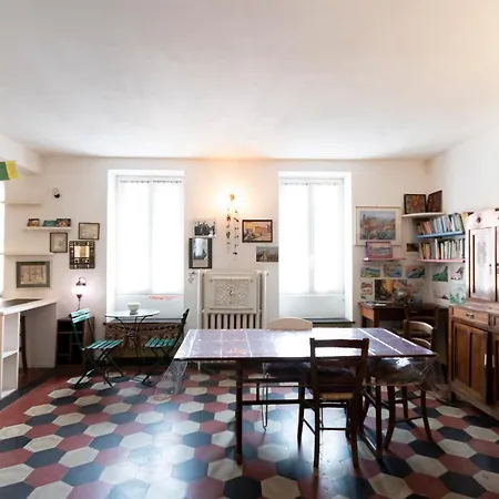 公寓 Bohemian Navigli Apartment *