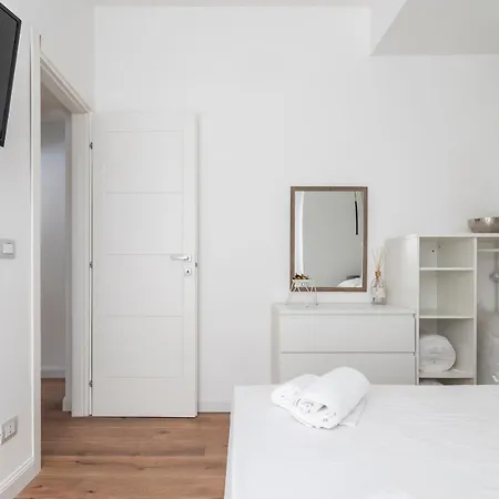 Luvi - Pasubio Apartamento Milão