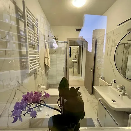 Διαμέρισμα East Uptown High Tech Studio