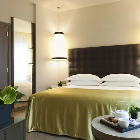 Starhotels Echo 4* Milánó