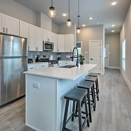 Hotel Genius Downtown 3*